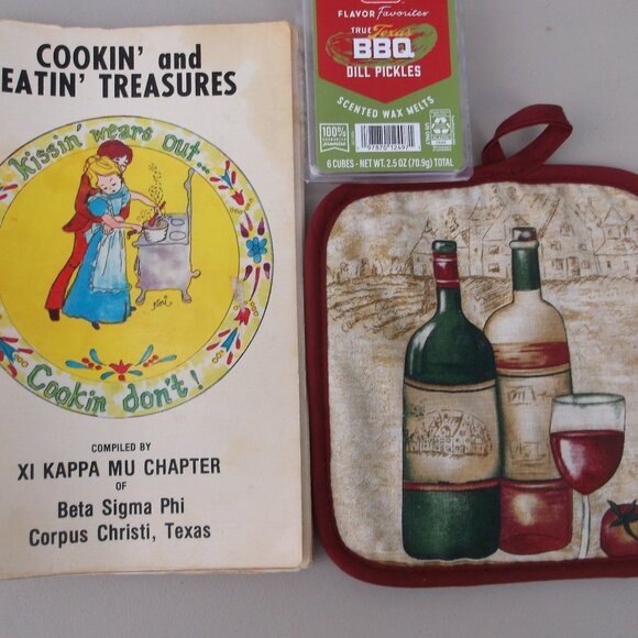Cookin’ & Eatin’ Treasures 📖 Texas Kitchen Bundle, Vintage Cookbook + more - Picture 1 of 16